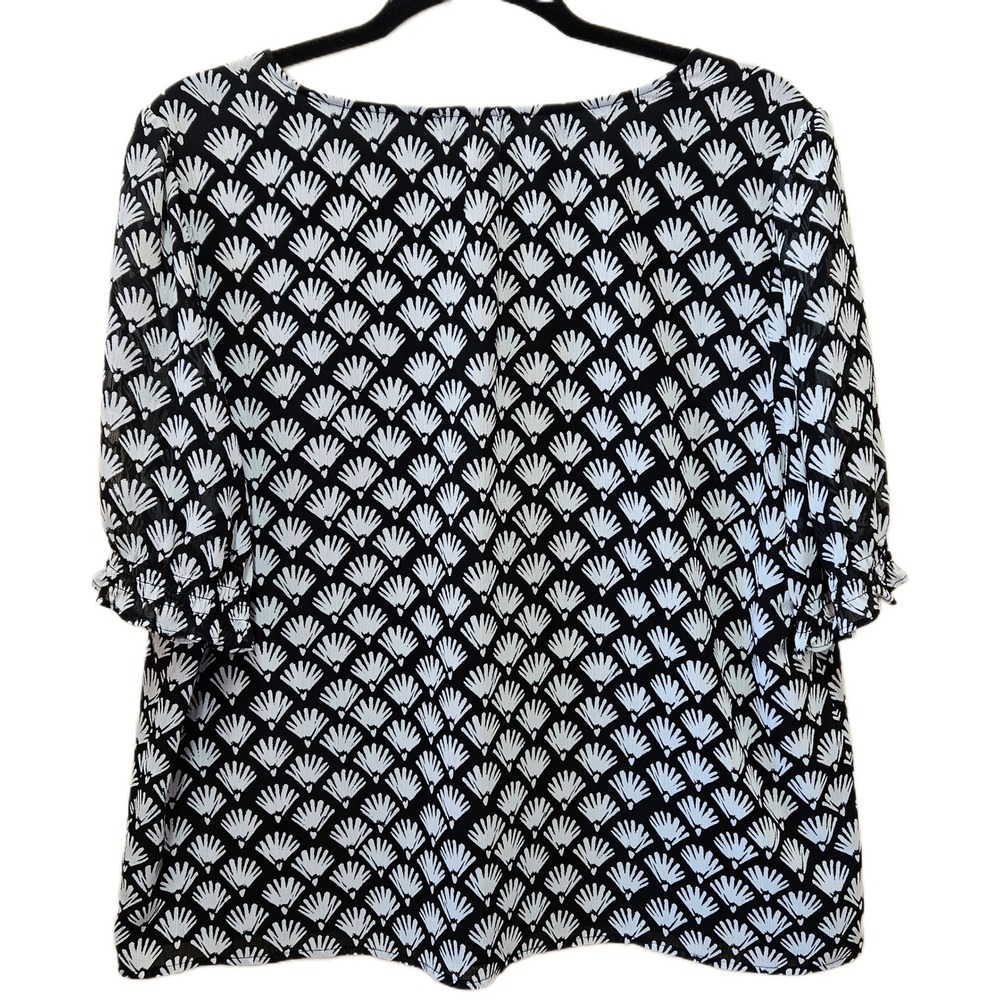 J. Crew Black & White Fan/Seashell Print V Neck Short Puff Sleeve Blouse Size L - Picture 2 of 7